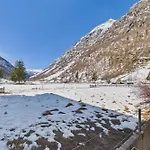 Alpine Retreat 4 Person Near Zermatt With Parking! * Täsch